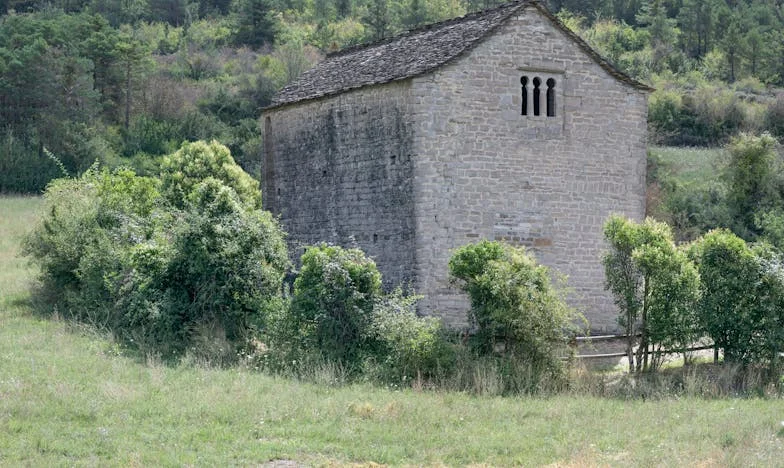 Két Tűz Között: Egy Meny Vallomása a Családi Elvárások Szorításában