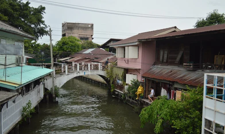 Lánya csak magának – Egy magyar élet története az anyai árnyékban