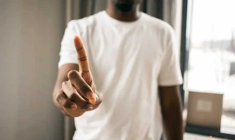 „Nem akarom, hogy ott legyél az esküvőmön” – Egy anya harca a lánya elutasításával