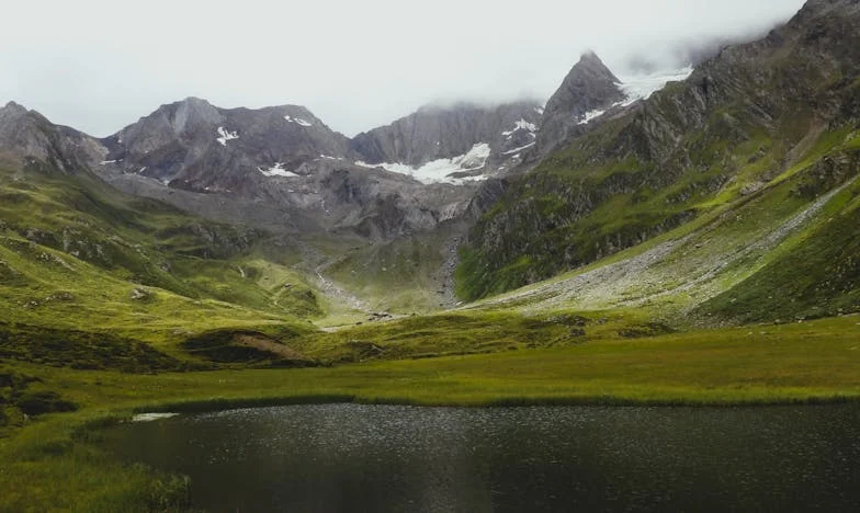„Nincs jogod megtartani a fiam nevét a válás után!” – Egy magyar család drámája