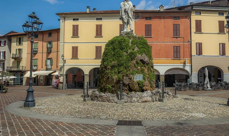 „Nem vagyok éhes, csak szomorú” – Egy magyar kisfiú története az iskolai menzán