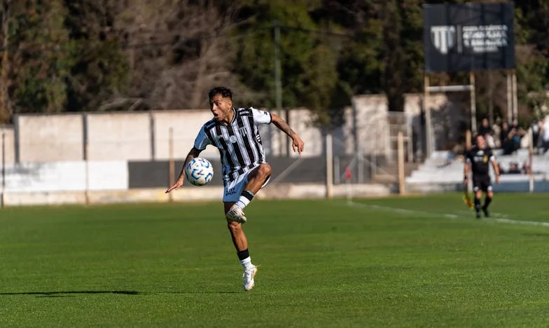 Ott, ahol senki sem tűnik el – Egy magyar anya története a családi szétszakadásról és újratalálásról