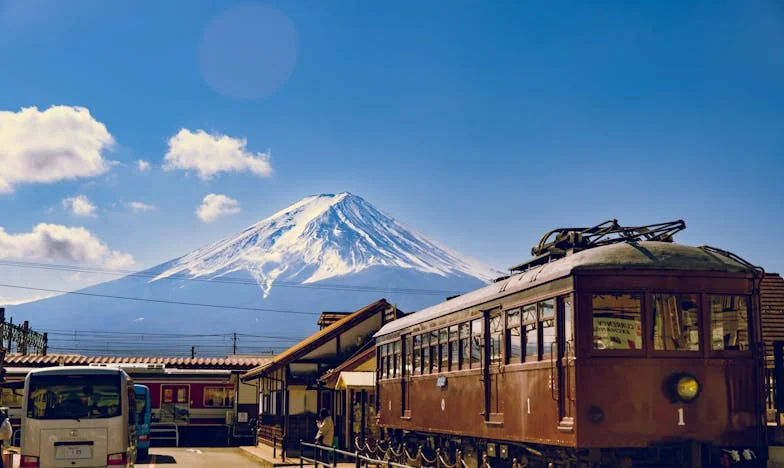 Újra megtalálni Esztert: Egy elveszett gyermekkori szerelem nyomában