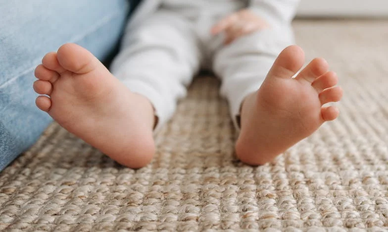 Idegenből család – Helena története a szomszédból