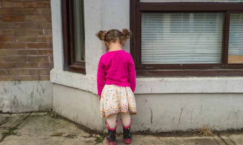 Tényleg jobb távol lenni a családtól? Egy budapesti újrakezdés ára