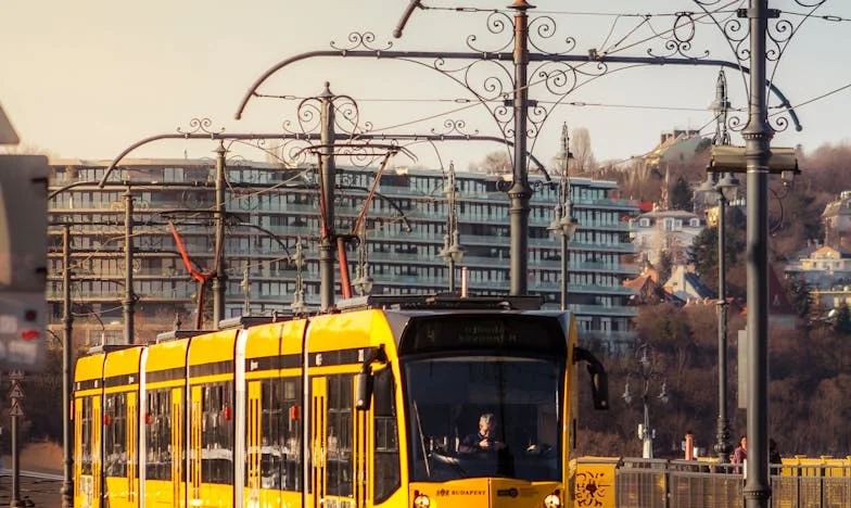 Zamiast engem hozott el – Ola története