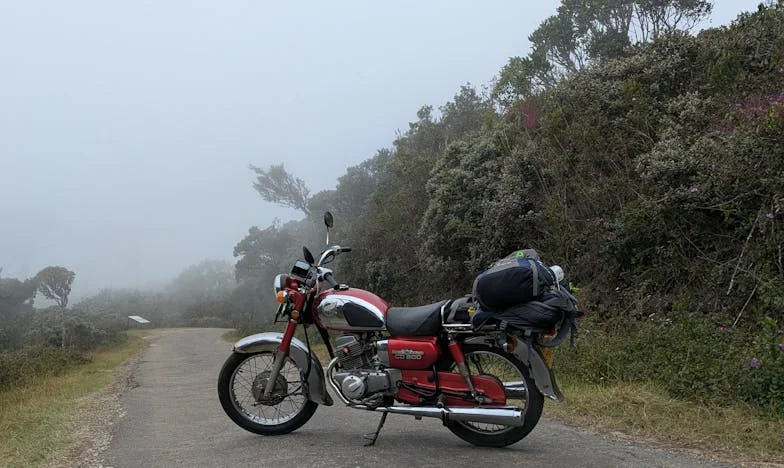 A könyv, ami összekötött – vagy szétválasztott?