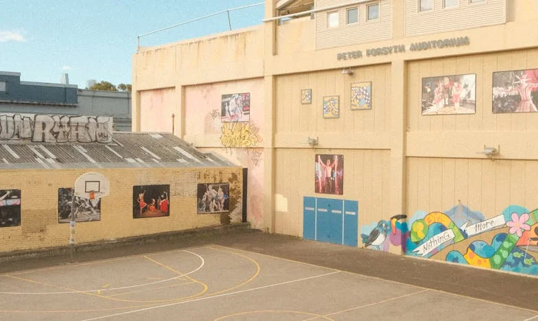 Anyósom árnyékában: Meddig tart a jóságom határa?