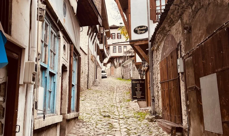 Az árulás, ami szétszakította a családomat: Mária története Szolnokról