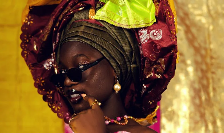 Az elhagyott anya árnyéka: Egy budapesti lakás magánya