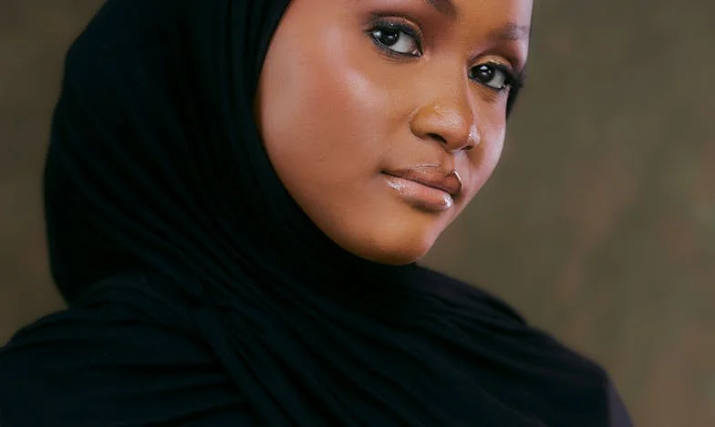 Három dolog a Balaton partján – Anna története család és szabadság között