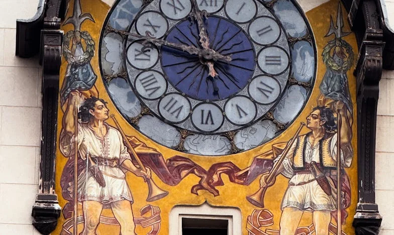 Vasárnapi ebéd gyanúval fűszerezve: Egy anya harca fia jövőjéért