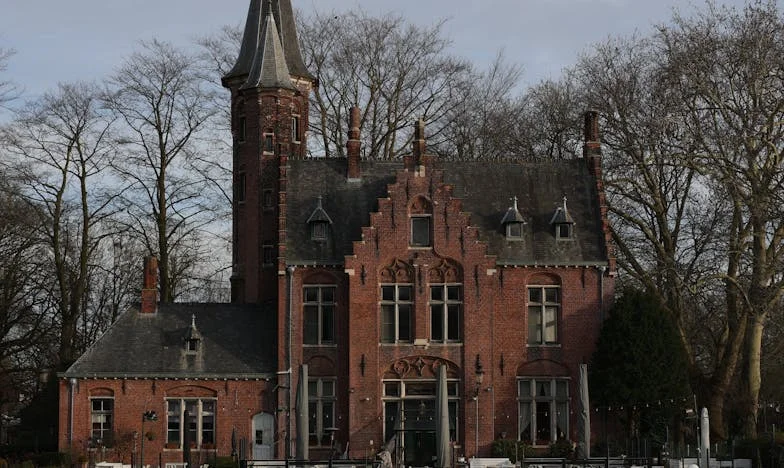 A meghívás: Amikor a múlt visszatér egy esküvőn