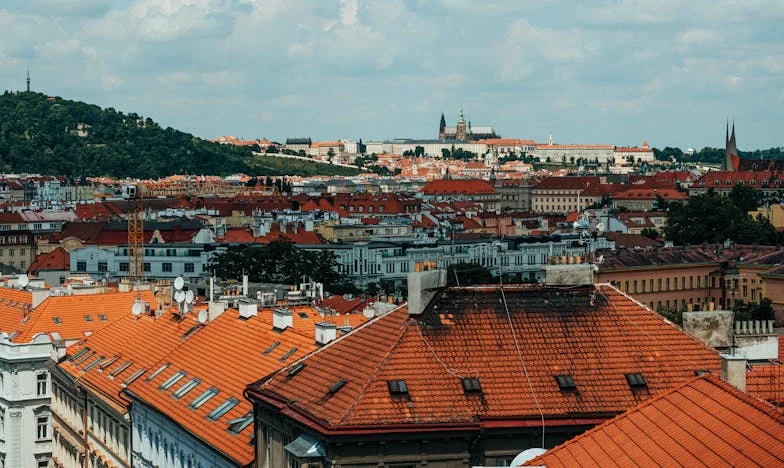 Ez nem menekülés volt, hanem megmenekülés – Az én történetem a szabadságról, árulásról és újrakezdésről a Balaton partján