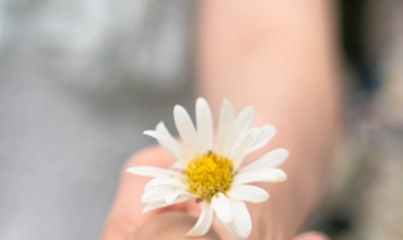 Hazatértem Olaszországból, hogy megmentsem a lányomat – amit találtam, darabokra szaggatta a családomat