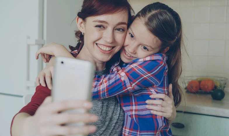 Két anya között: Harc a saját lányomért – Egy anya vallomása