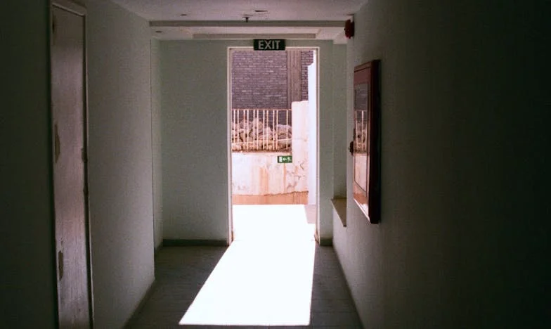 A hetvenharmadik születésnapomon a férjem leleplezte a titkos családját – de én már mindent tudtam