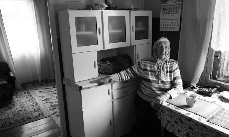 Amikor az anyósom bejelentés nélkül beköltözött hozzánk: Harcom a saját otthonomért, a szeretetért és a tiszteletért