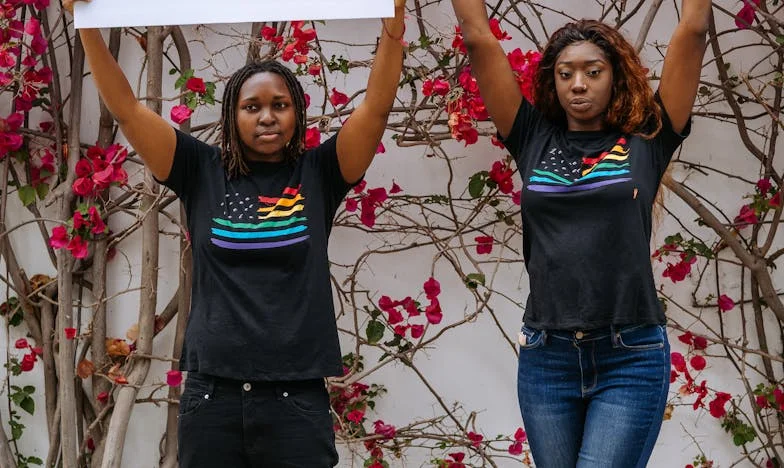 Nooit een echte oma geweest – en nu ben ik ineens nodig? Mijn bekentenis als Nederlandse schoonmoeder