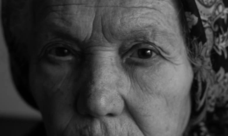 Ostatnia kans. Het verhaal van een bankje en een gebroken leven