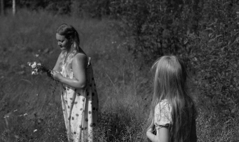 ‘Nu je man weg is, pak je koffers en kom nooit meer terug’ – Hoe familie je hart kan breken, maar ook kracht kan geven