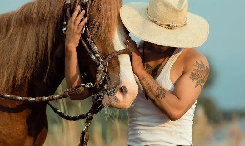 Babiččin hrnec a chlad světa: Příběh o důstojnosti a lásce