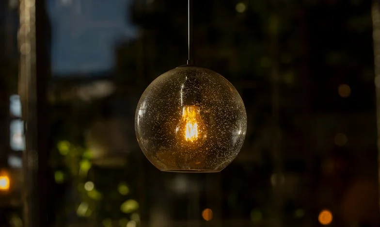 Když se tchyně stane středobodem mého světa: Mezi povinností a svobodou v české rodině