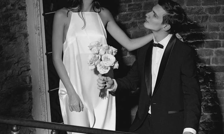 Můj syn mi nabízí peníze za úklid jeho bytu. Jsem jen služka, nebo pořád matka?