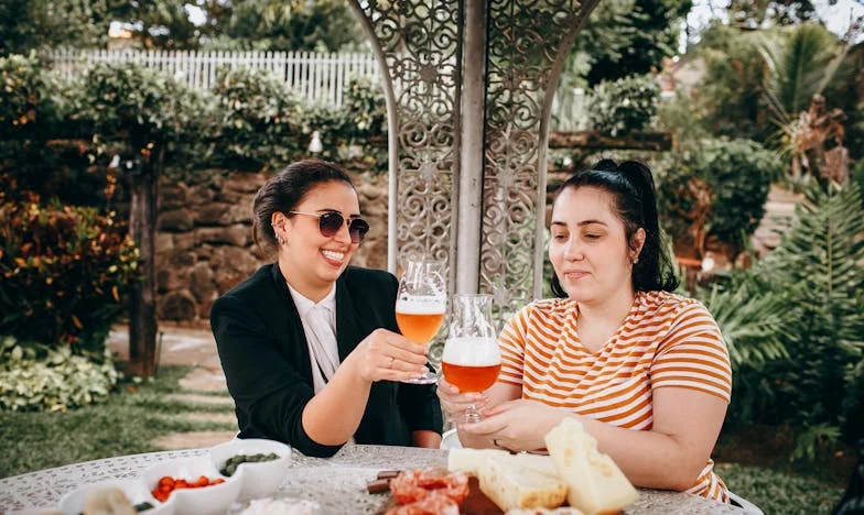 Zahrada nevyslovených slov: Jak se náš ráj proměnil v bojiště rodinných emocí