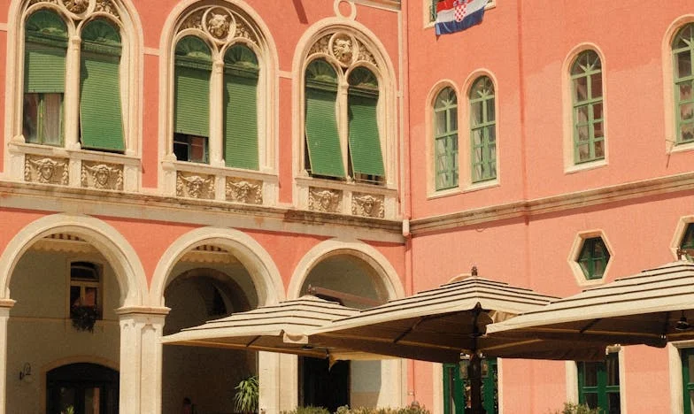 Kdo dokáže, aby můj syn promluvil, vezme si mě!