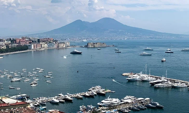 Nikdy nevyslovený příběh rodiny Novotných: Sestry, které nesly břímě otcova tajemství