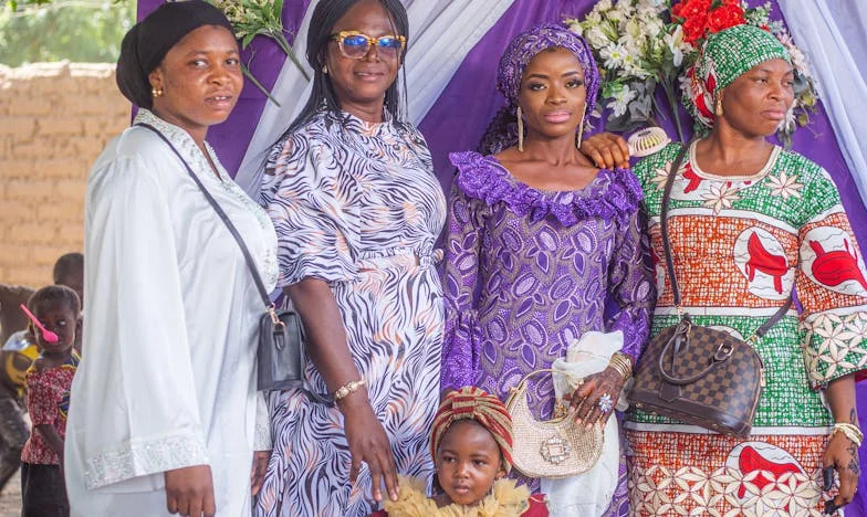 Peníze, které zmizely: Příběh rodiny rozervané důvěrou