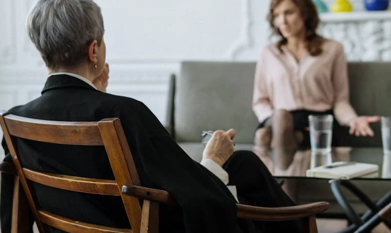 Ve stínu babiččiny lásky: Jak jsem bojovala za svou dceru proti vlastní rodině