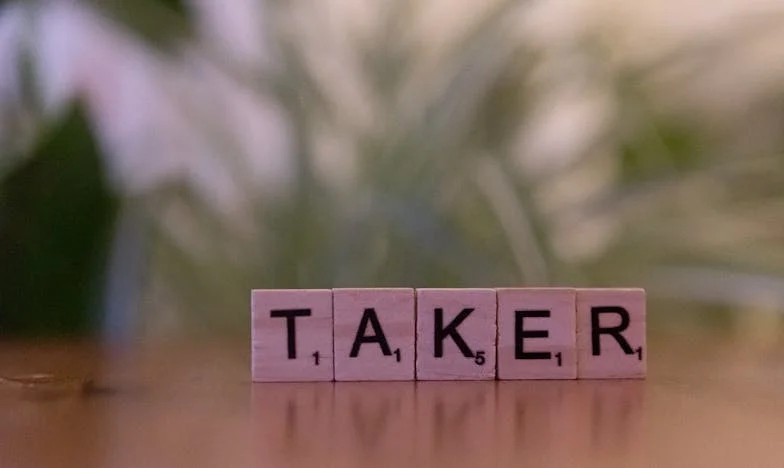 Dcera uklízečky a syn milionáře: Tajemství, které změnilo vše