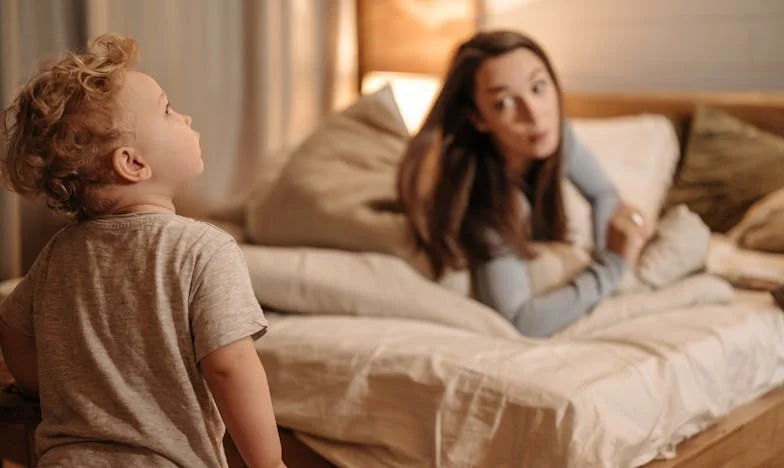 Krev na dlažbě: Příběh zrady a pomsty v srdci české rodiny