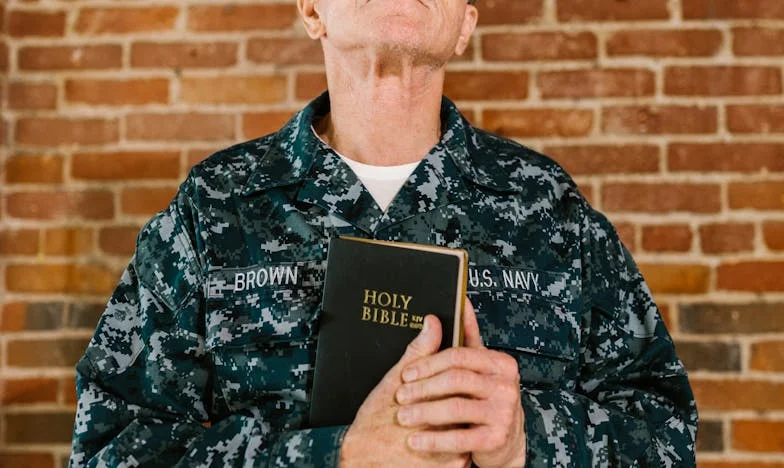 Síla modlitby: Jak jsem našla odvahu čelit tchýni a zachránit naši rodinu