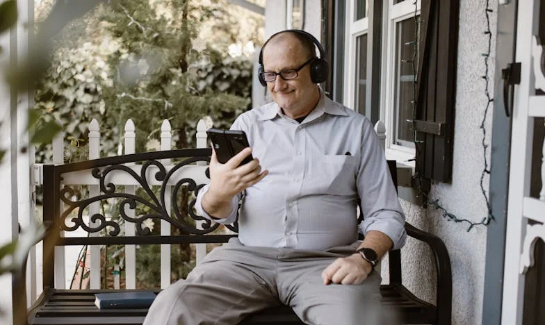 Syn s manželkou mi nabídli nový domov. Dnes už v jejich obýváku nemám ani kde sedět.