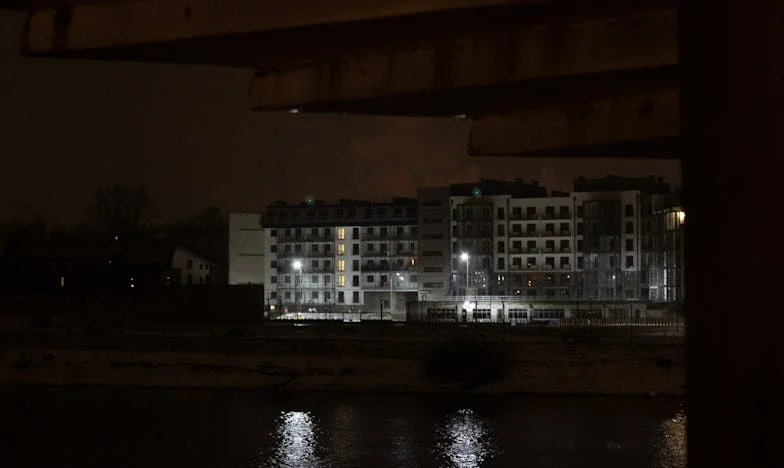 Zrada pod vlastní střechou: Moje rodinná válka na pražském Jižním Městě