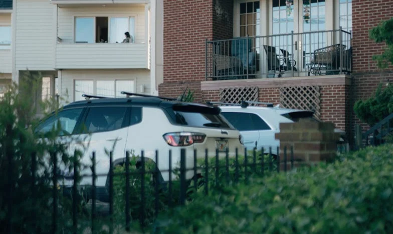 Dům na Vrbové aleji: Rodina rozdělená zdmi a vzpomínkami