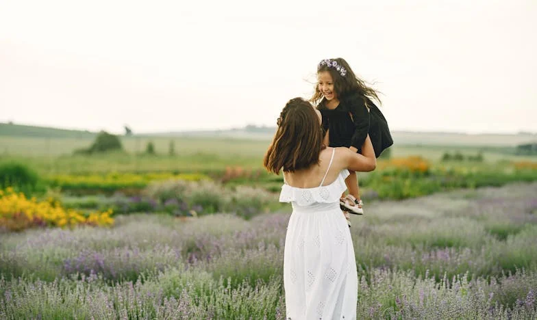 Moje dcera mě nechtěla na své svatbě – příběh matky, která přišla o všechno během jediného dne