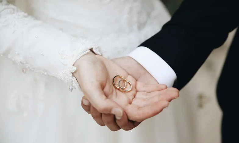 Neuspěchej svatbu, Markéto! – Útěk nevěsty od tyranské rodiny ženicha