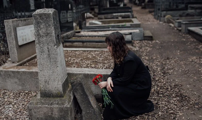 Proč babička už nechodí? Příběh o tichu, které bolí