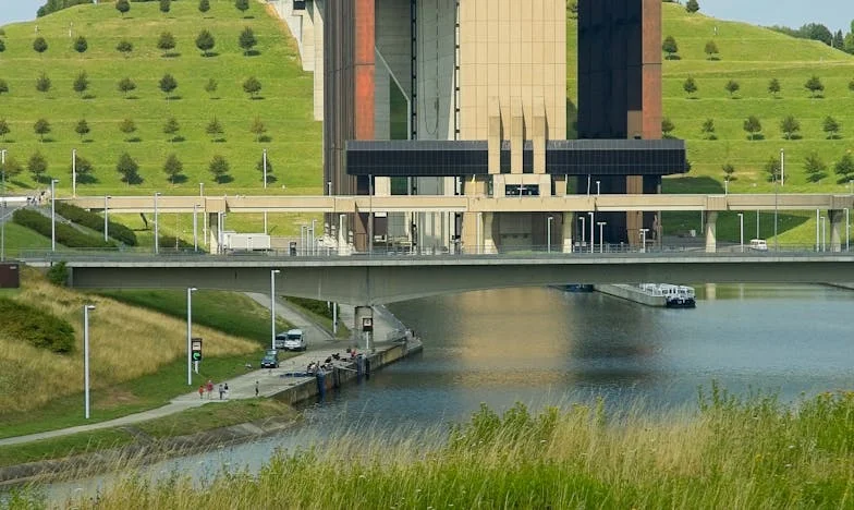 Ve stínu vyúčtování – Příběh české rodiny na hranici mezi penězi a láskou
