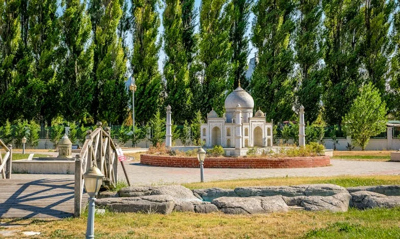 Kiedy prawda rozdziera ciszę: Moje życie między zdradą, poświęceniem i odrodzeniem