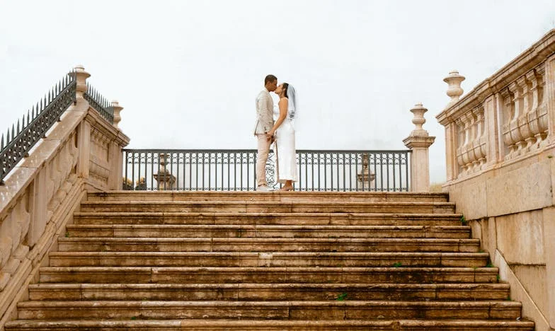 W cieniu jej wspomnień: Moje życie z mężem i jego dawną miłością