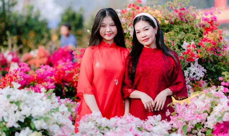 „Dlaczego teraz zdecydowaliście się na dziecko?” – Moje rozdarcie między rolą babci a matki