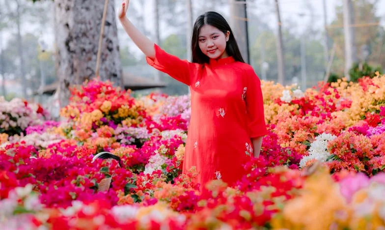 Między młotem a kowadłem: Opowieść teściowej z Warszawy, która pragnęła tylko rodziny