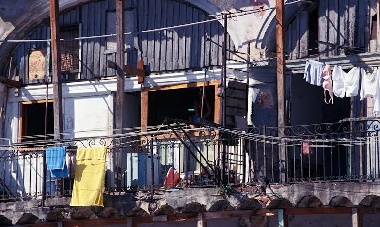 Popiół i blizny: Historia Magdy z blokowiska