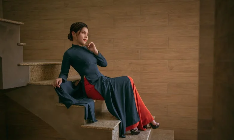 Cena cudzego szczęścia: Opowieść o rodzinnych długach i milczeniu