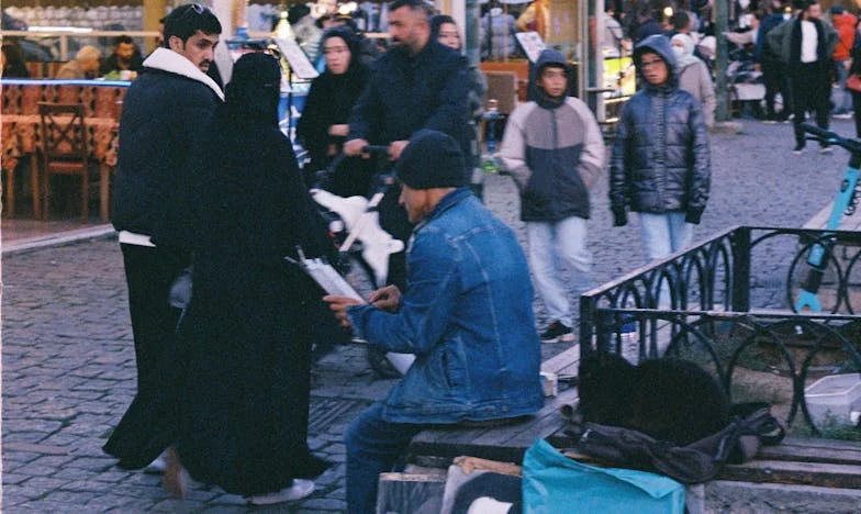 Dlaczego mój ojciec pił kawę z solą? – rodzinna tajemnica, która zmieniła moje życie